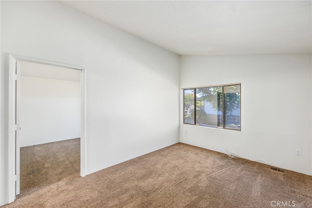 1550 Rimpau Avenue 18