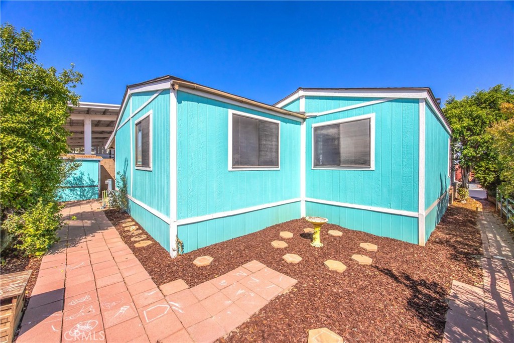 1550 Rimpau Avenue 18