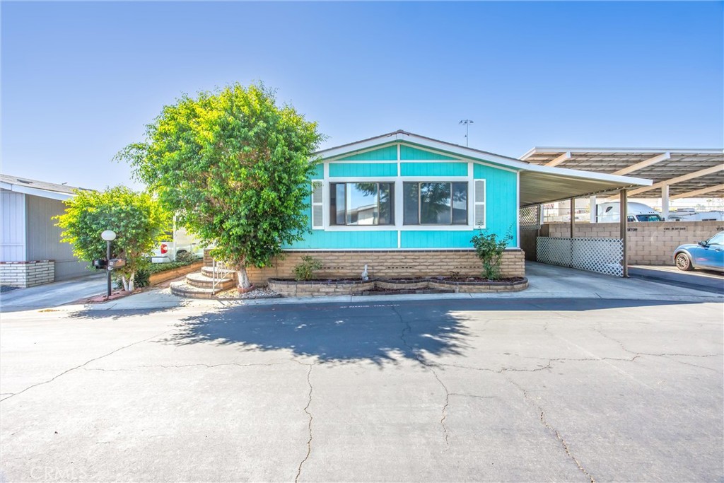 1550 Rimpau Avenue 18