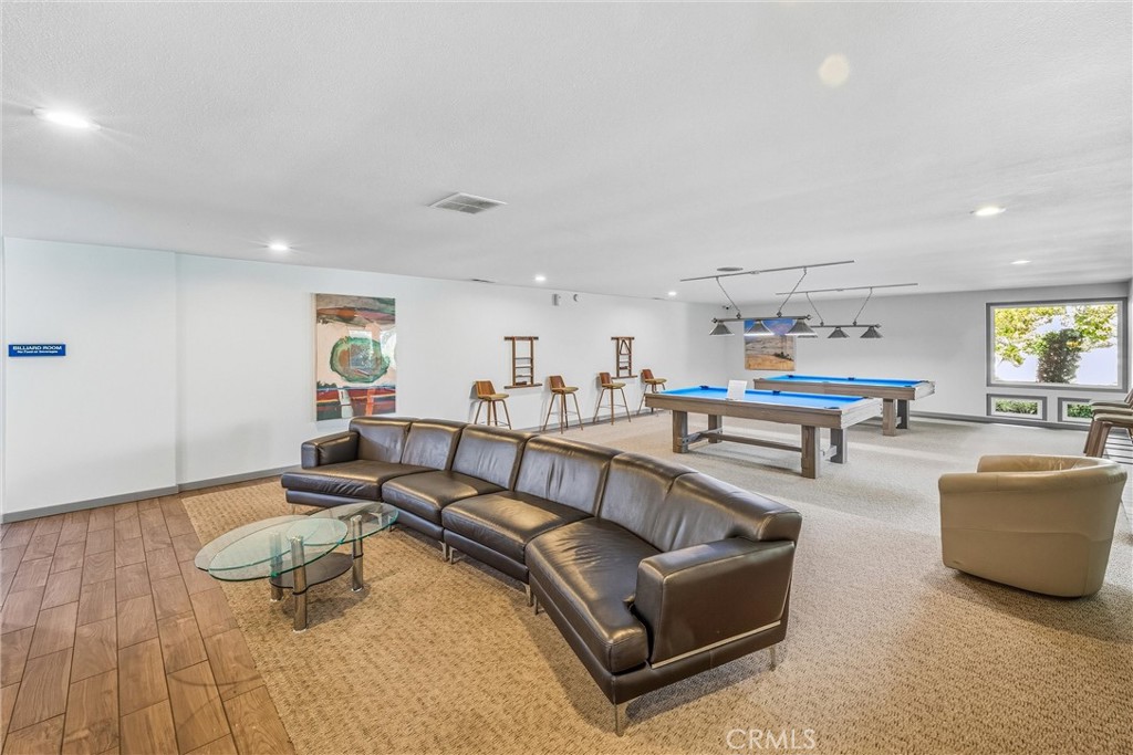 1550 Rimpau Avenue 18