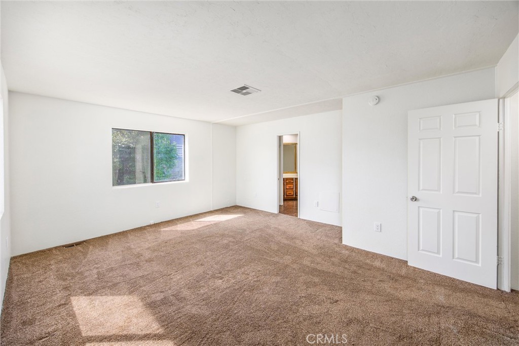 1550 Rimpau Avenue 18