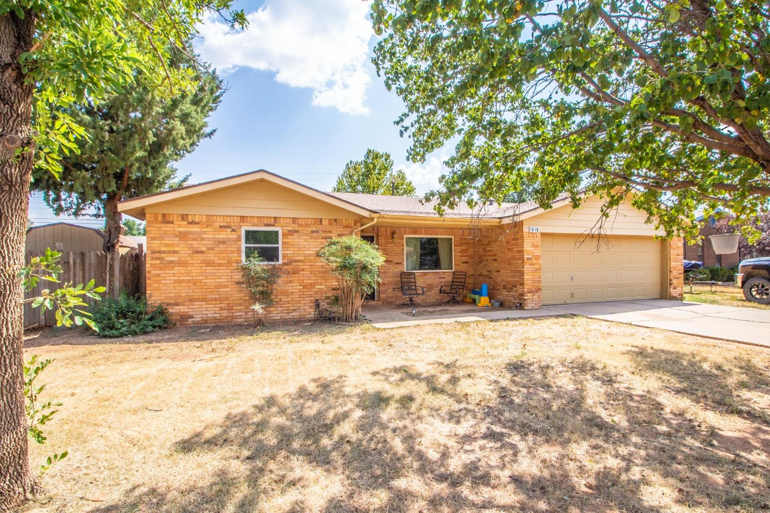 1610 E Reppto Street