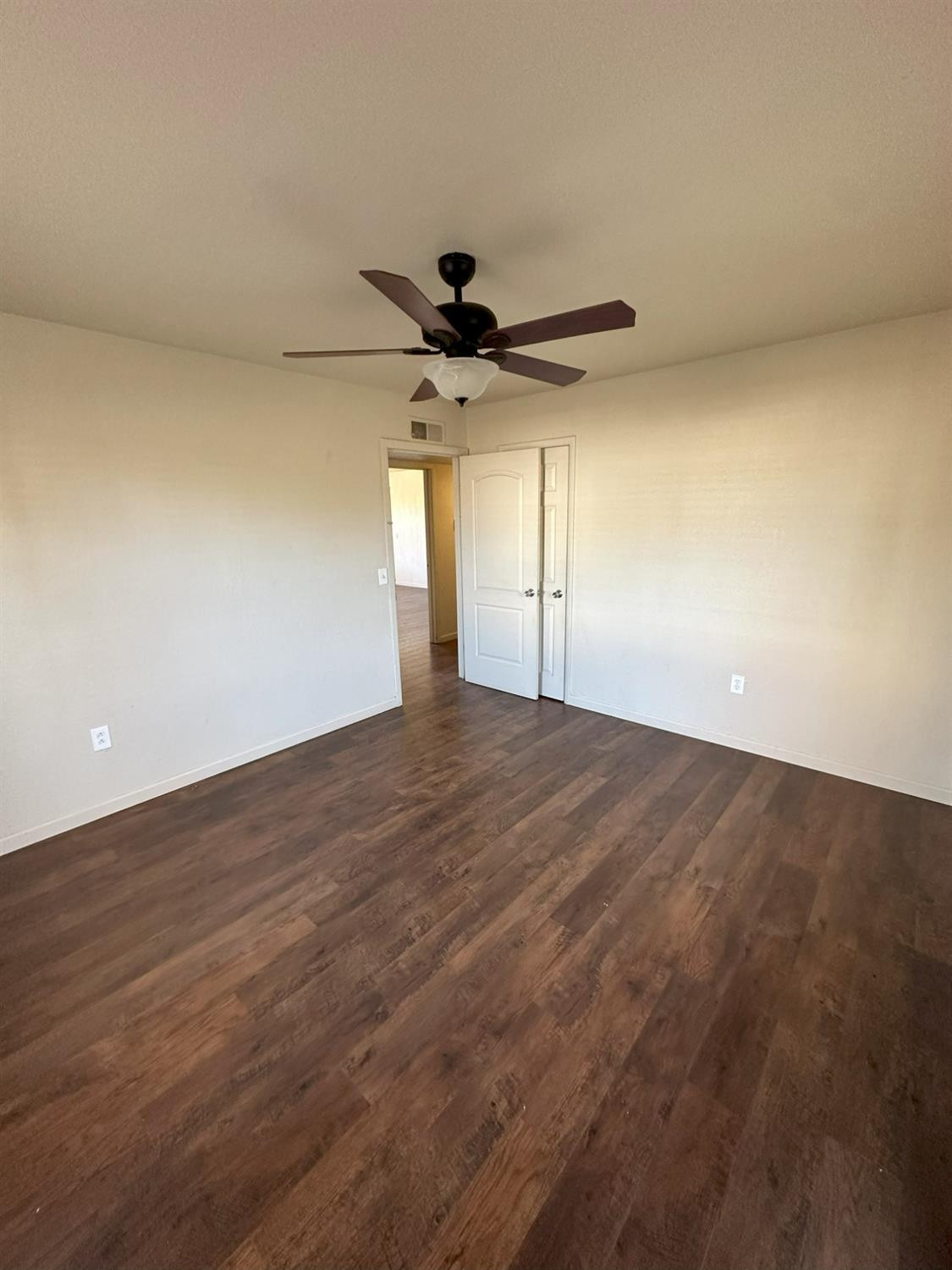 1102 E Ripley Street