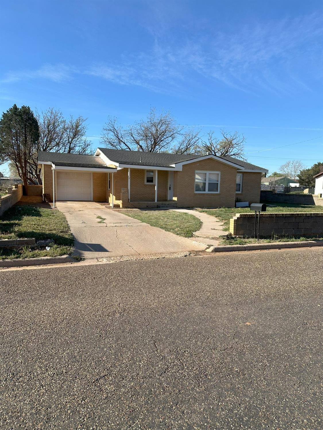 1102 E Ripley Street