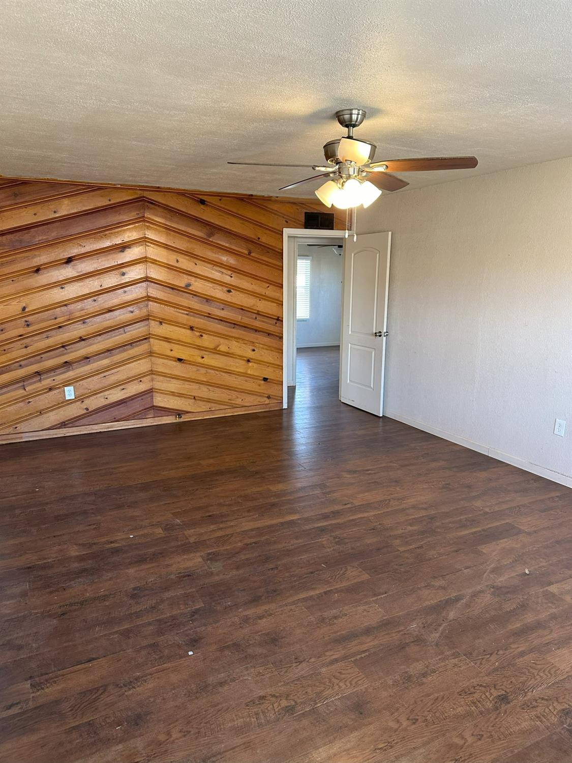 1102 E Ripley Street