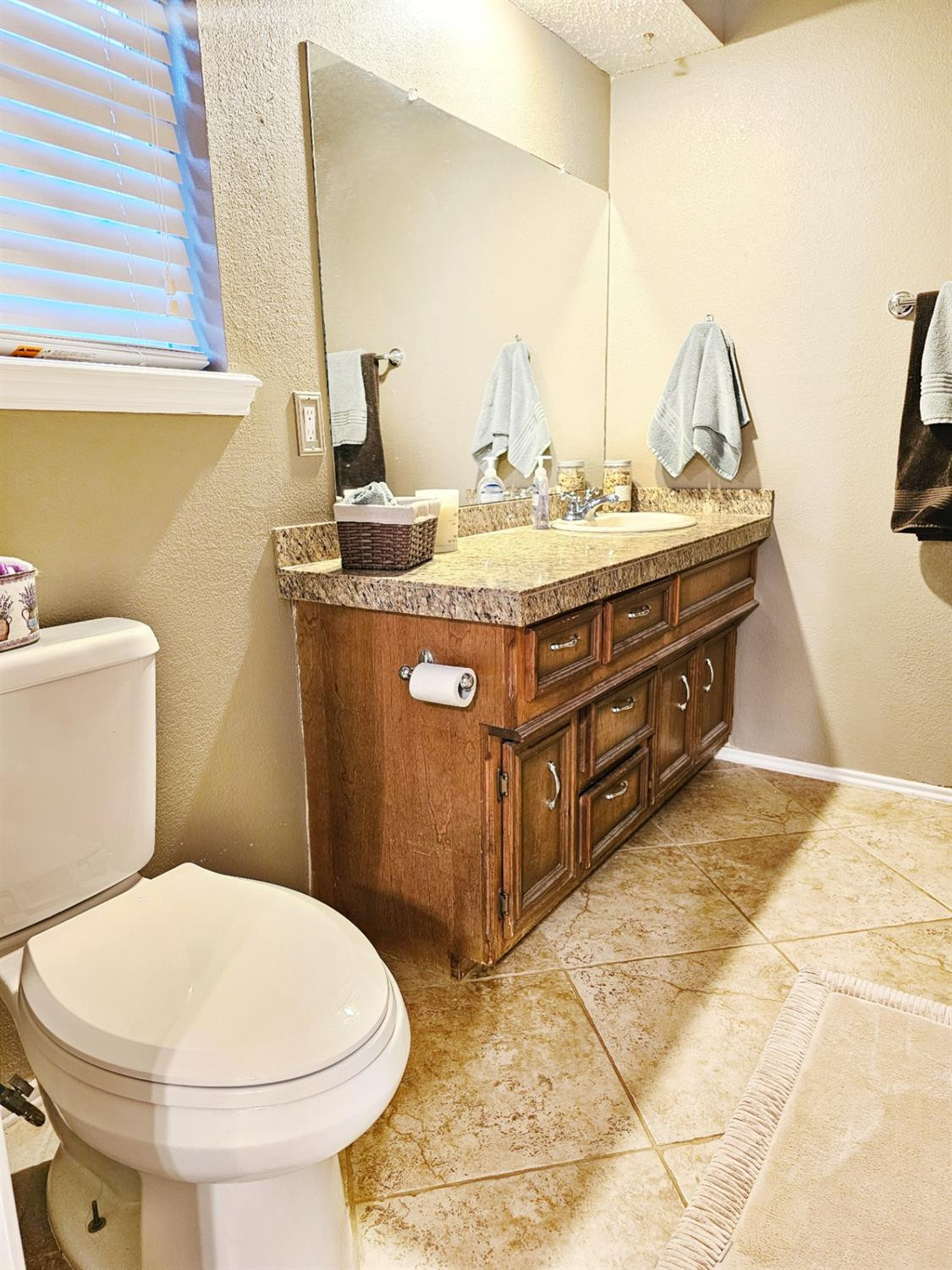 1714 E Hester Street