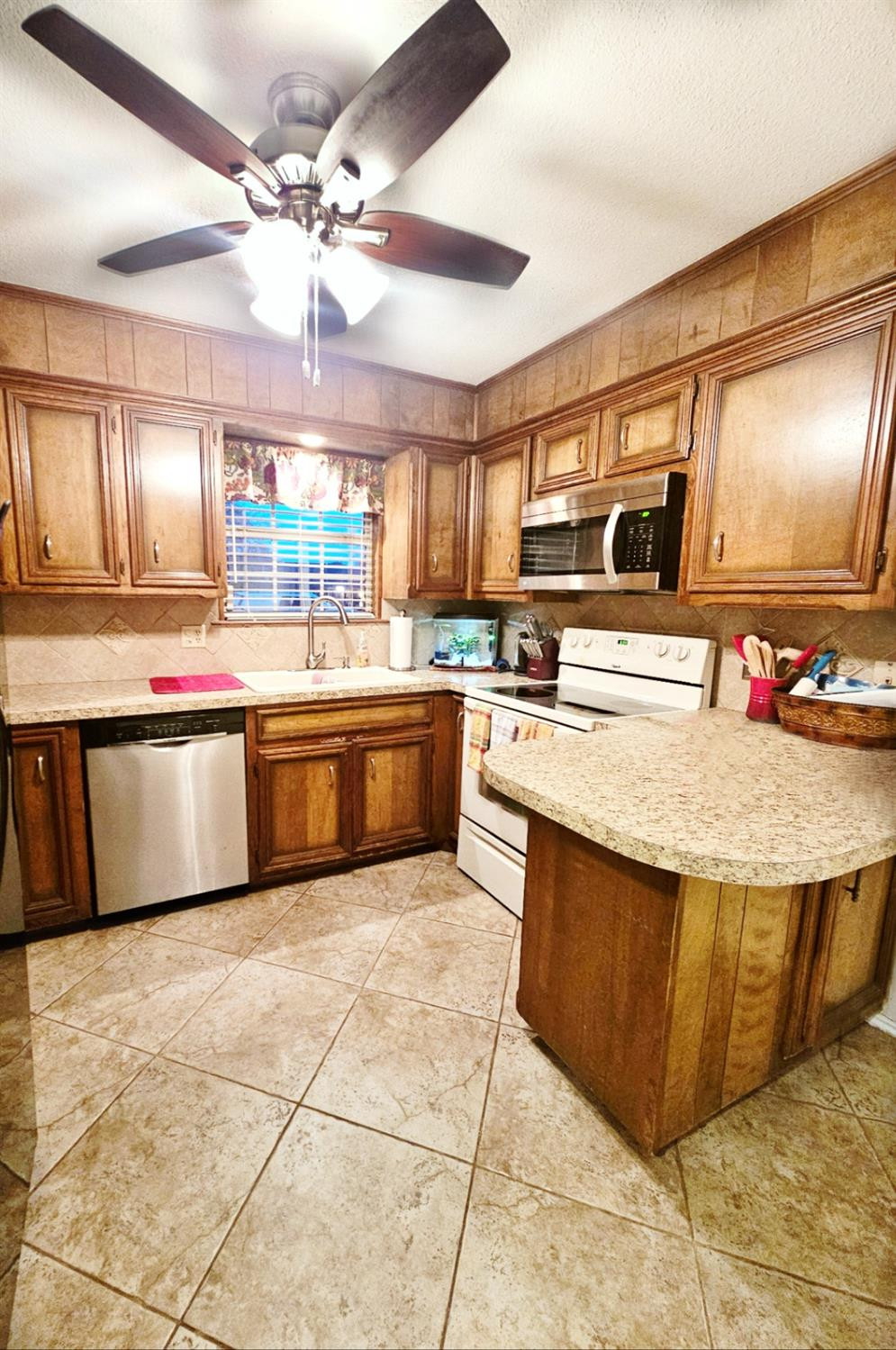 1714 E Hester Street