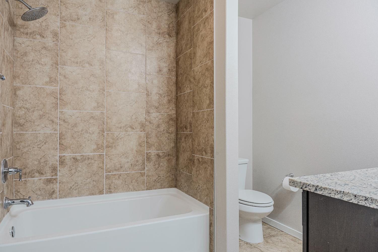 2906 Valencia Avenue