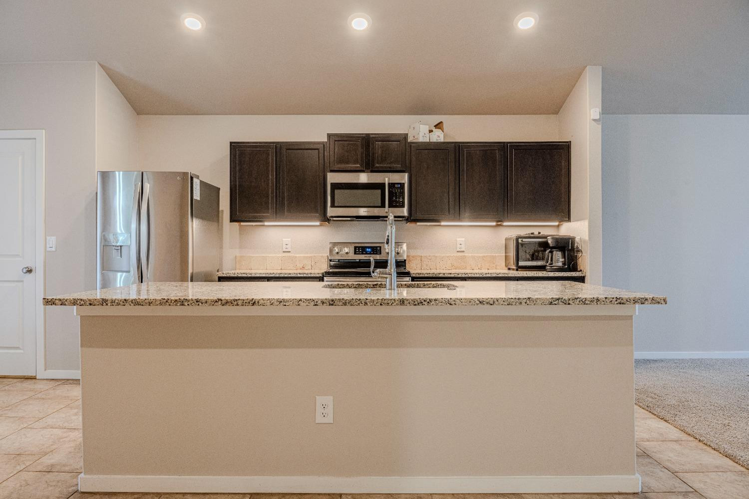 2906 Valencia Avenue