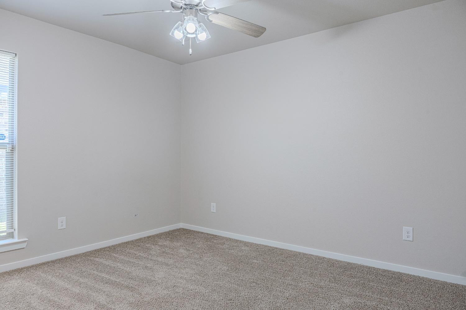 2906 Valencia Avenue