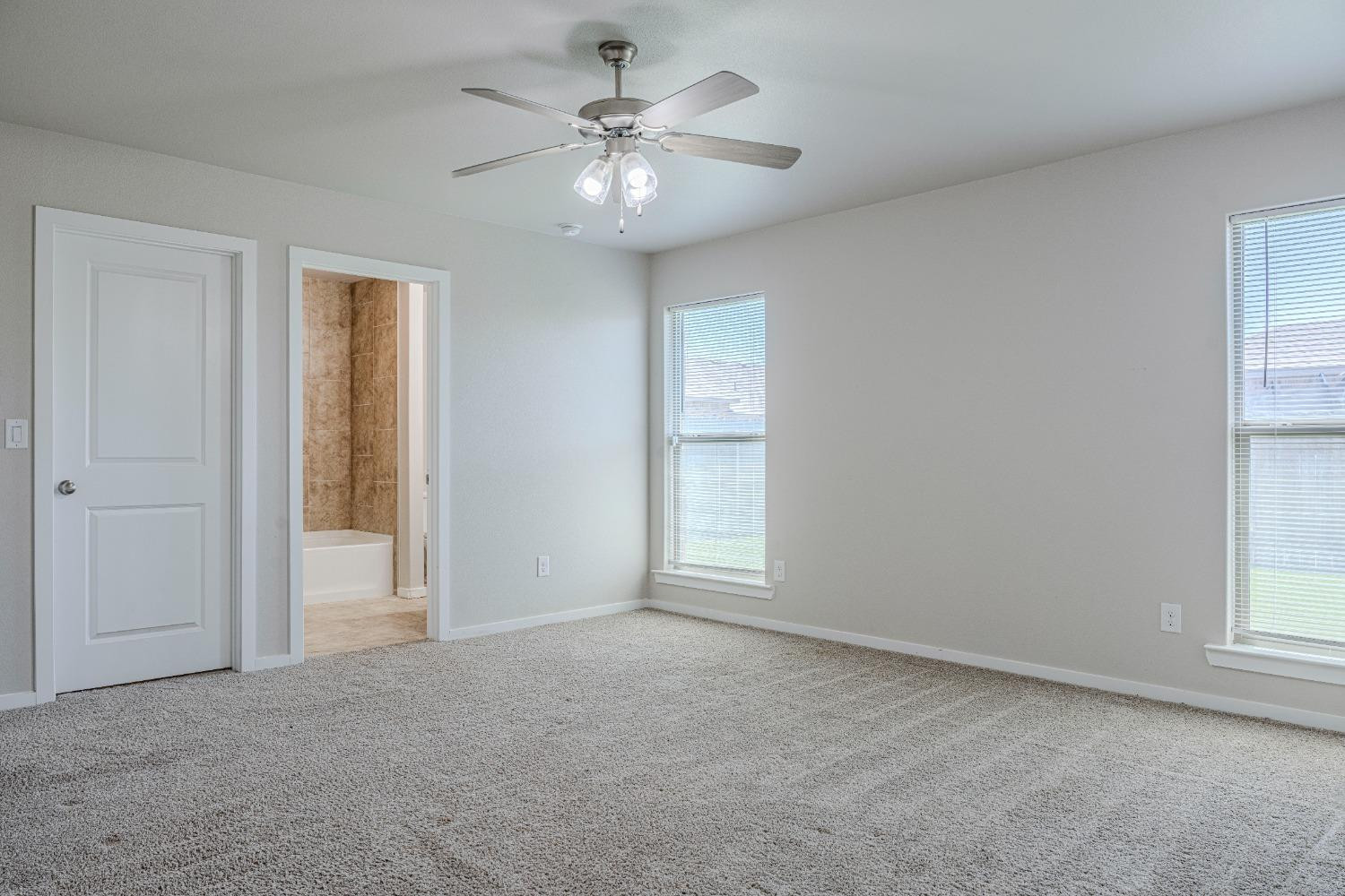 2906 Valencia Avenue