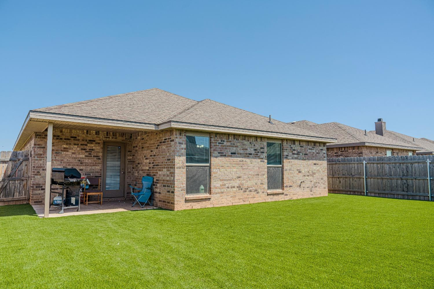 2906 Valencia Avenue