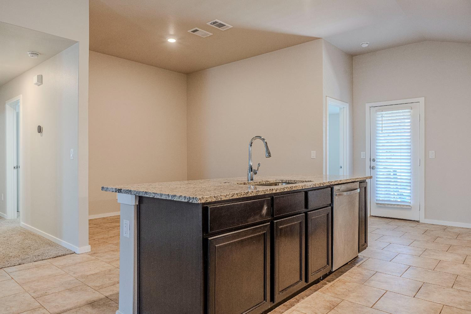 2906 Valencia Avenue