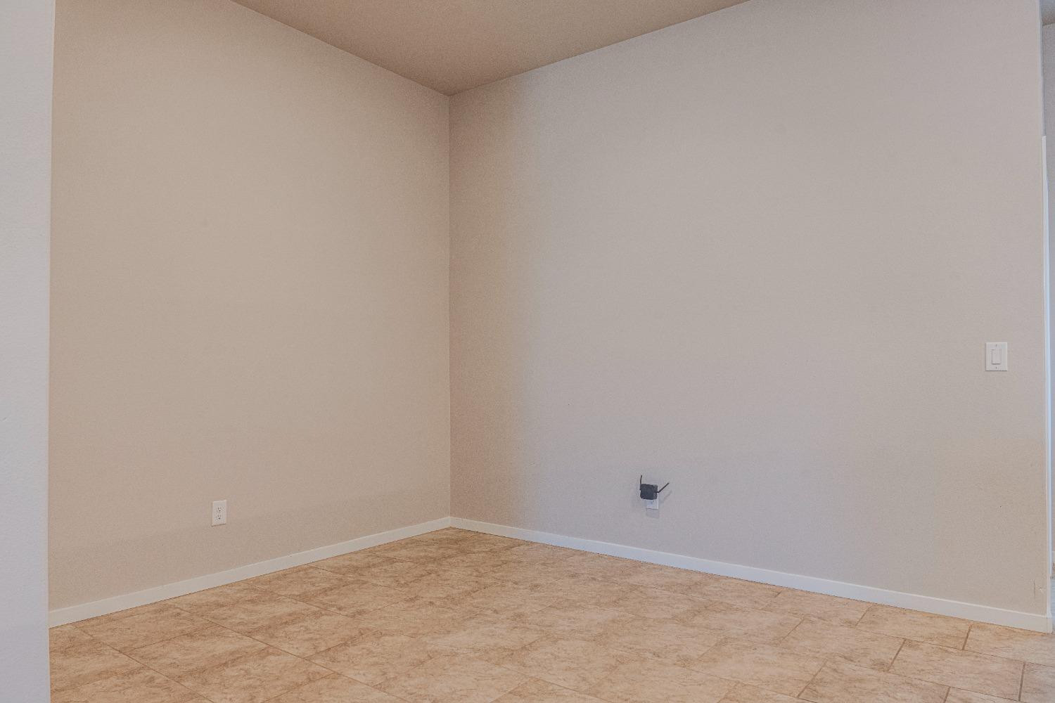 2906 Valencia Avenue