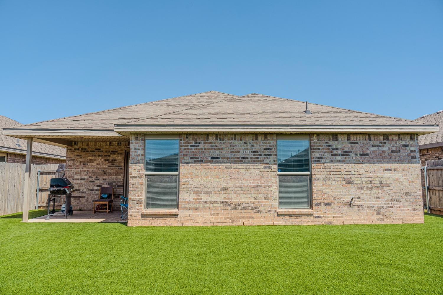 2906 Valencia Avenue