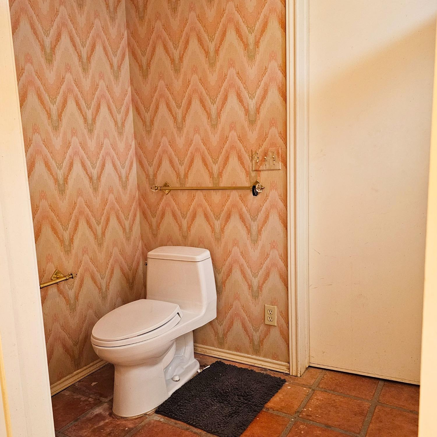 1902 E Reppto Street