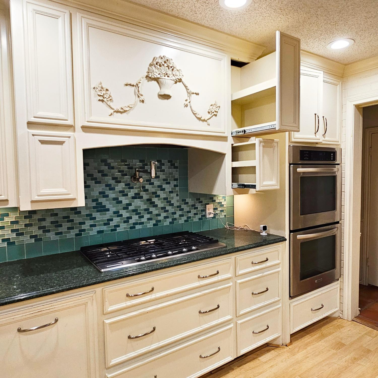 1902 E Reppto Street