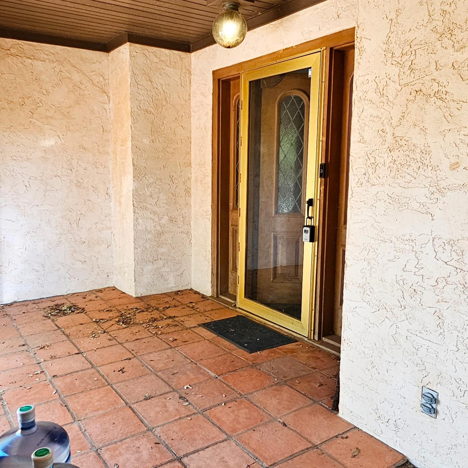 1902 E Reppto Street