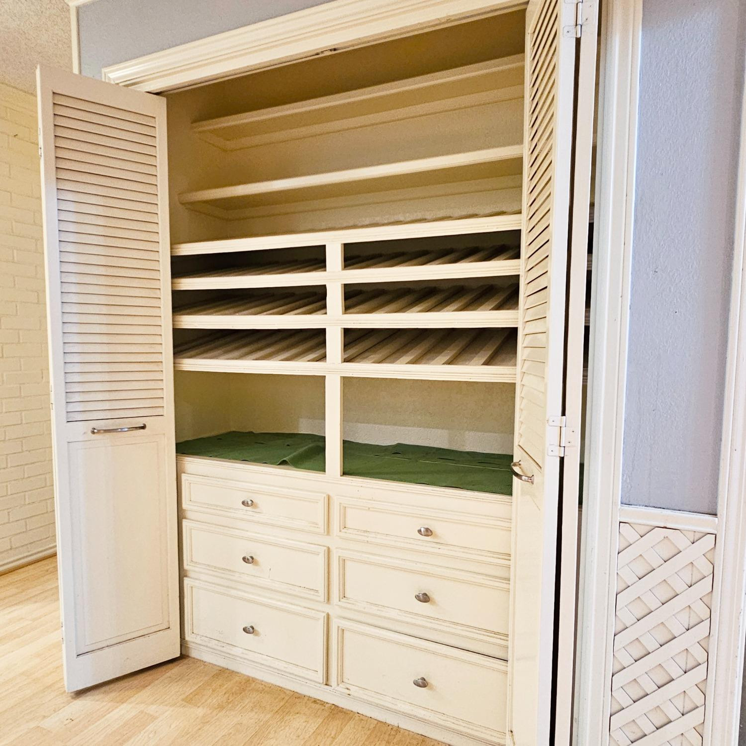 1902 E Reppto Street