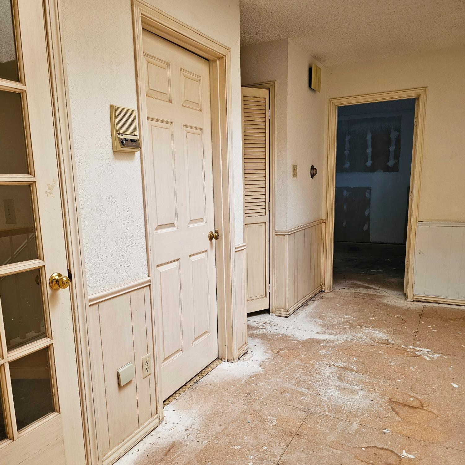 1902 E Reppto Street