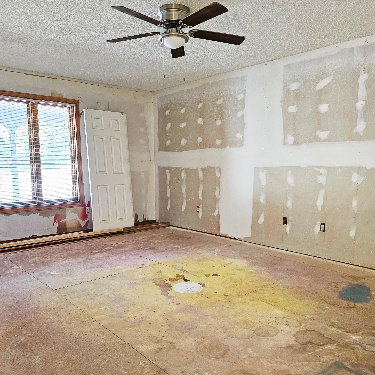 1902 E Reppto Street