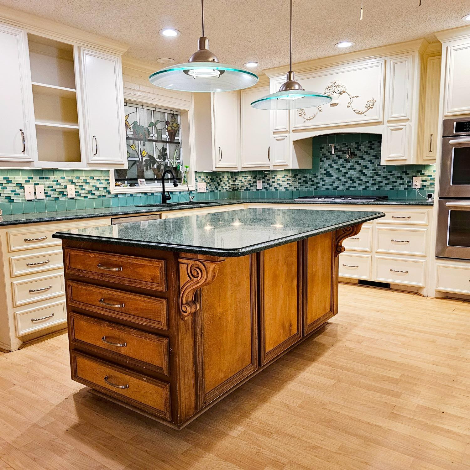 1902 E Reppto Street