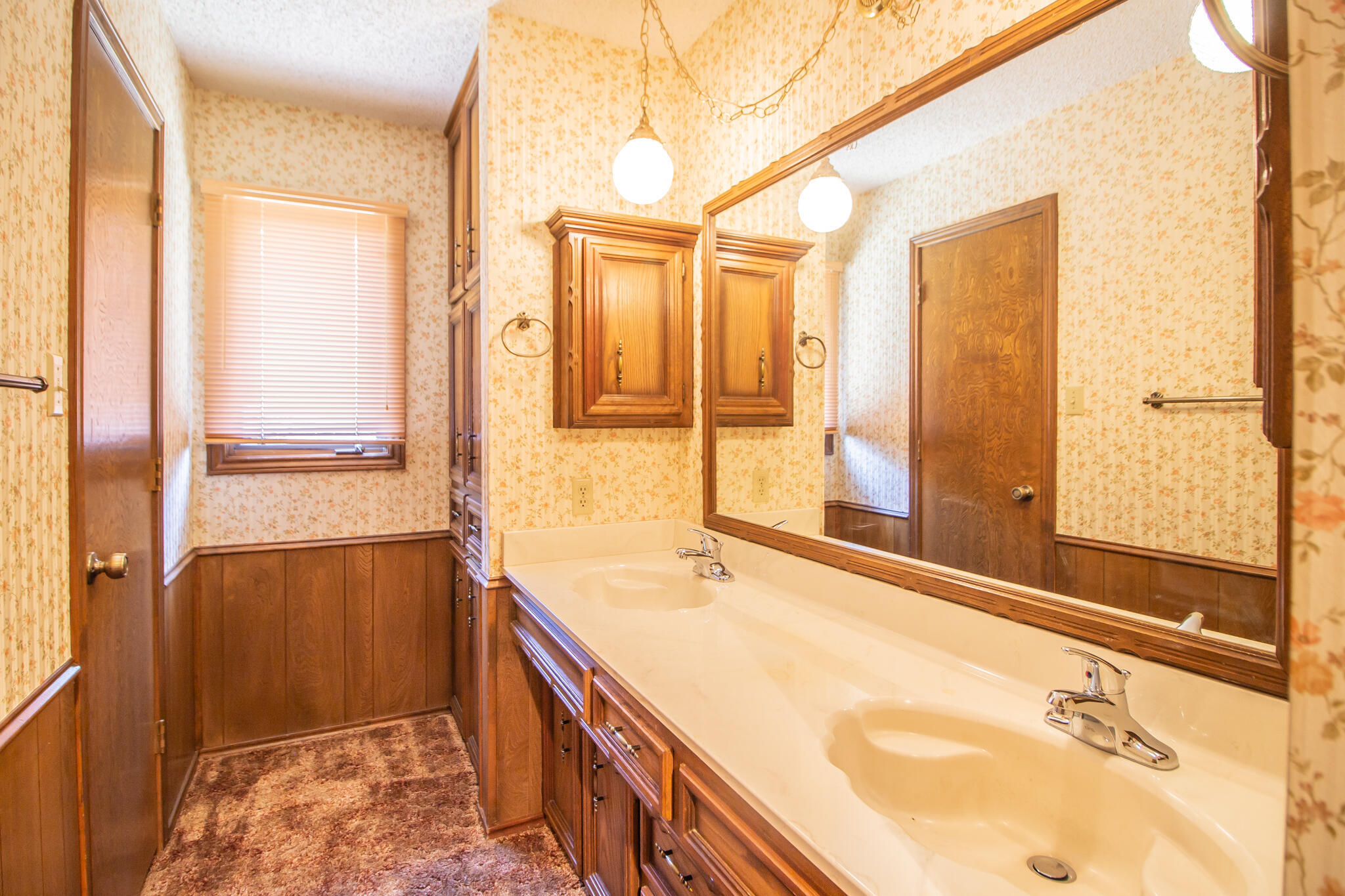 1704 Hester E Hester