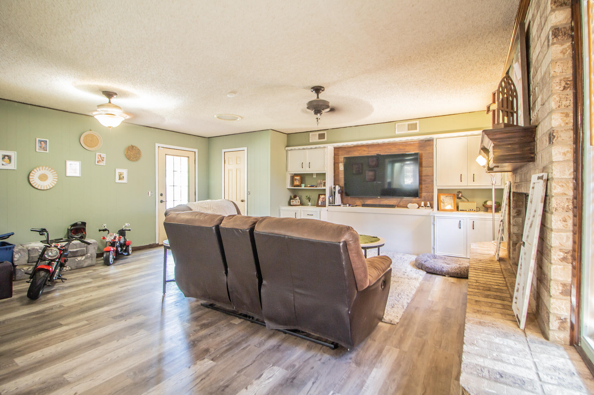 1206 S Pecos Drive