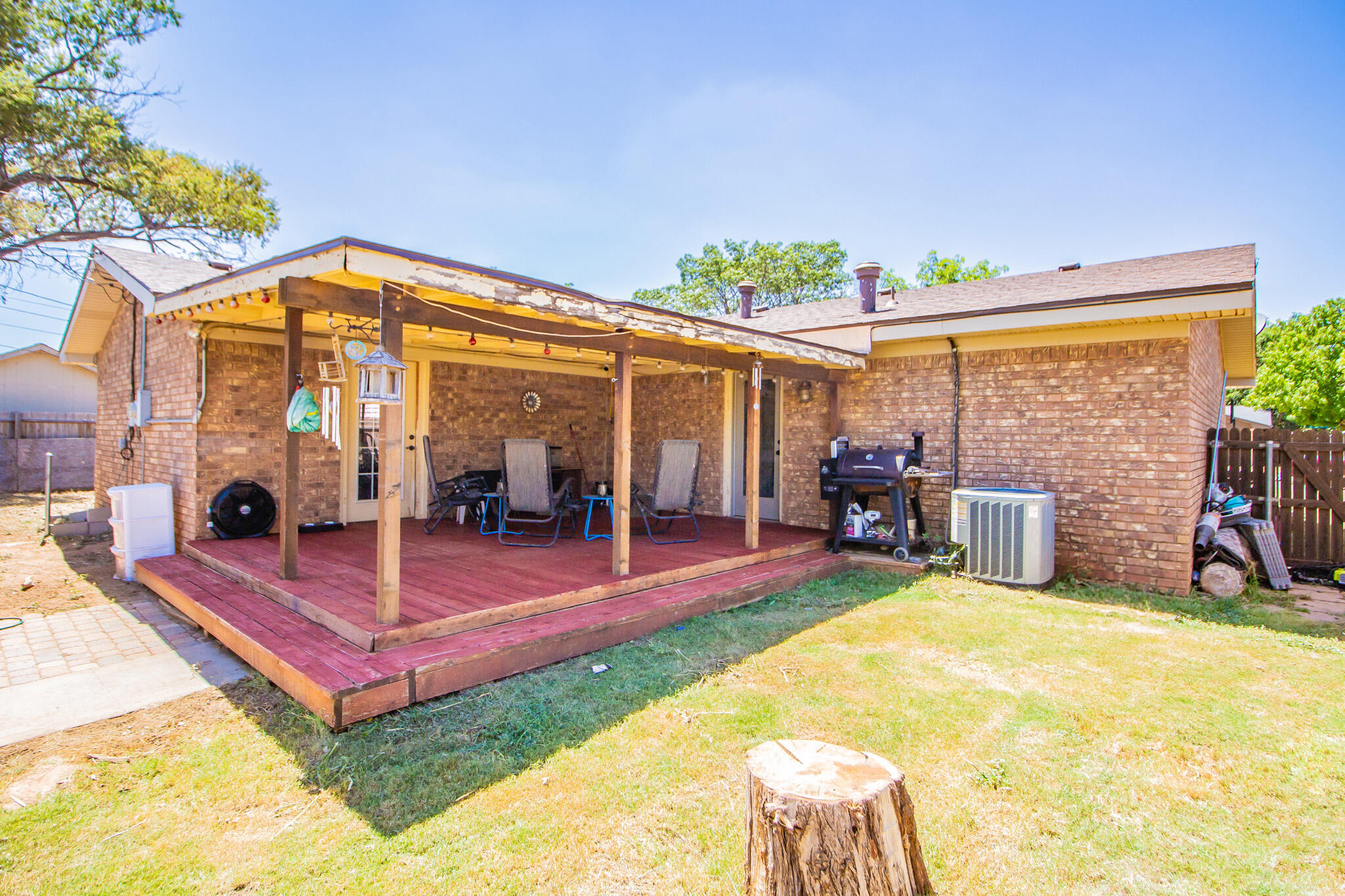 1206 S Pecos Drive