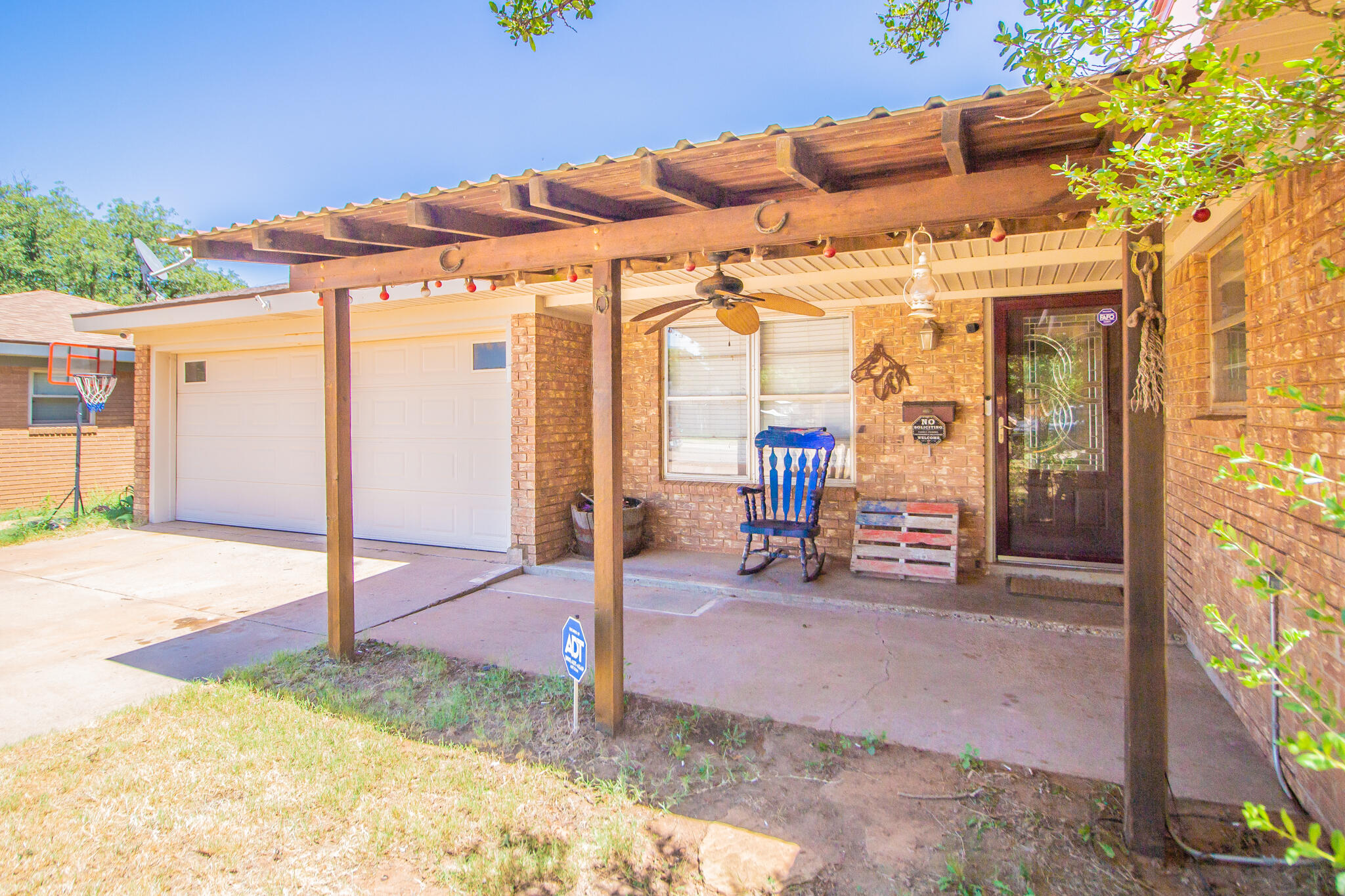 1206 S Pecos Drive