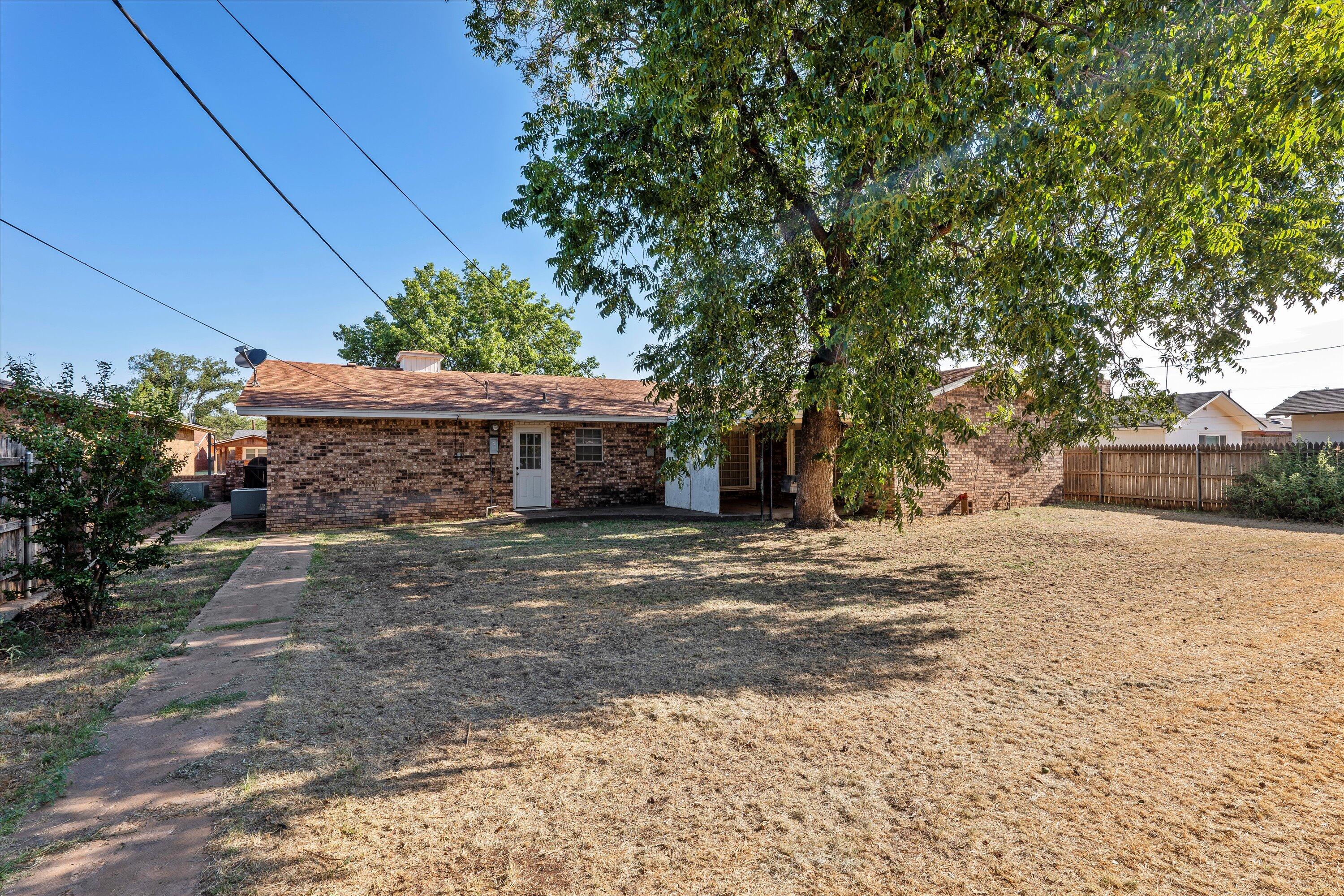 1308 E Harris Street