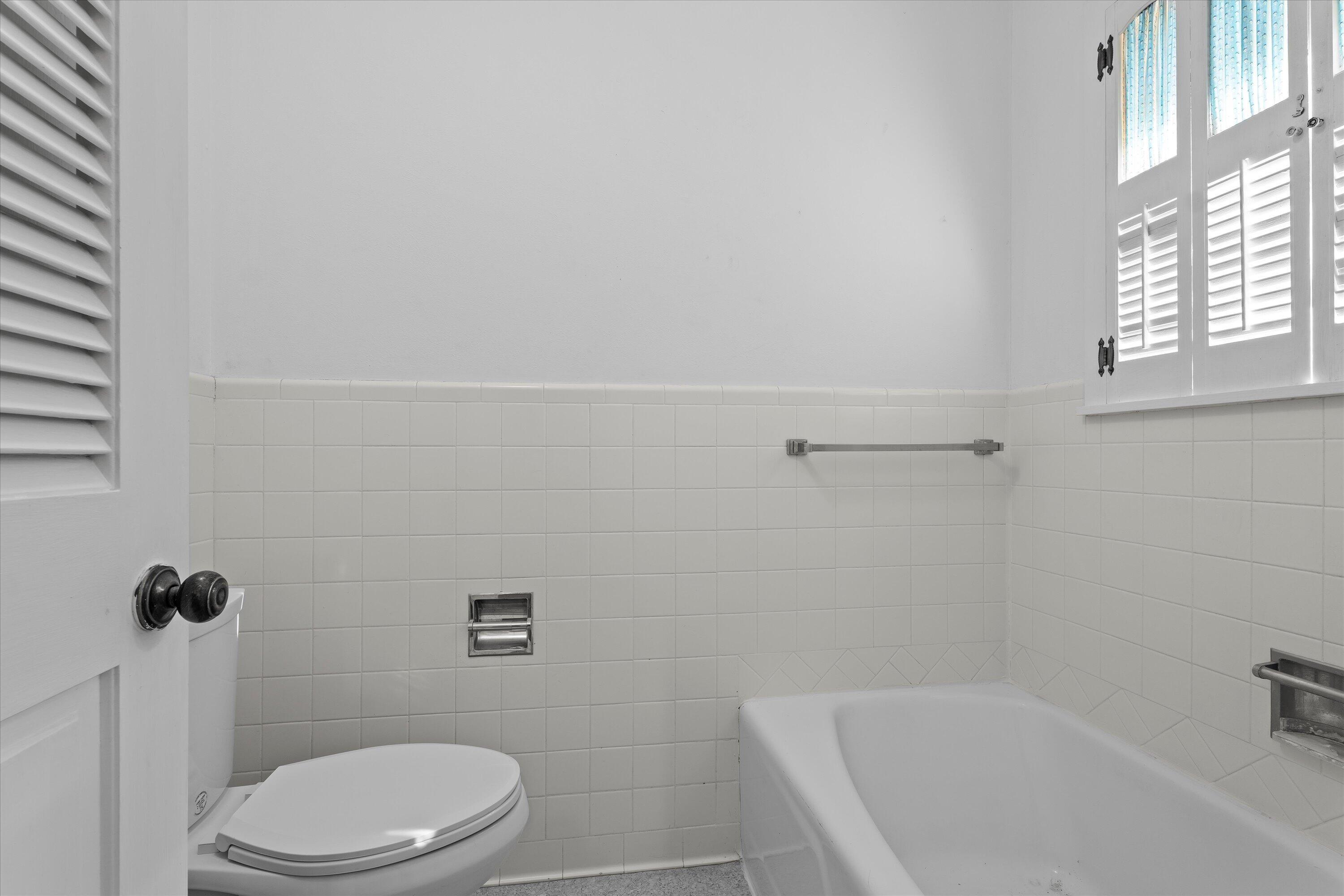 1308 E Harris Street