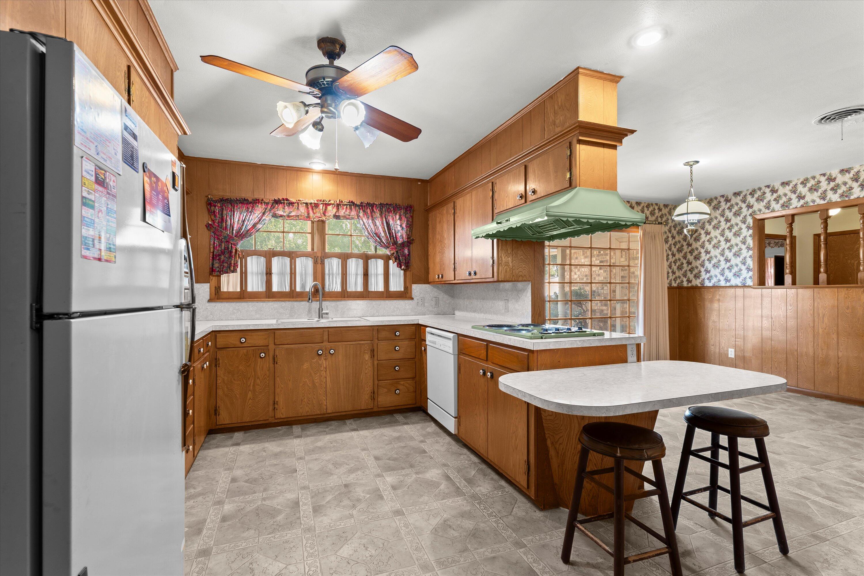 1308 E Harris Street