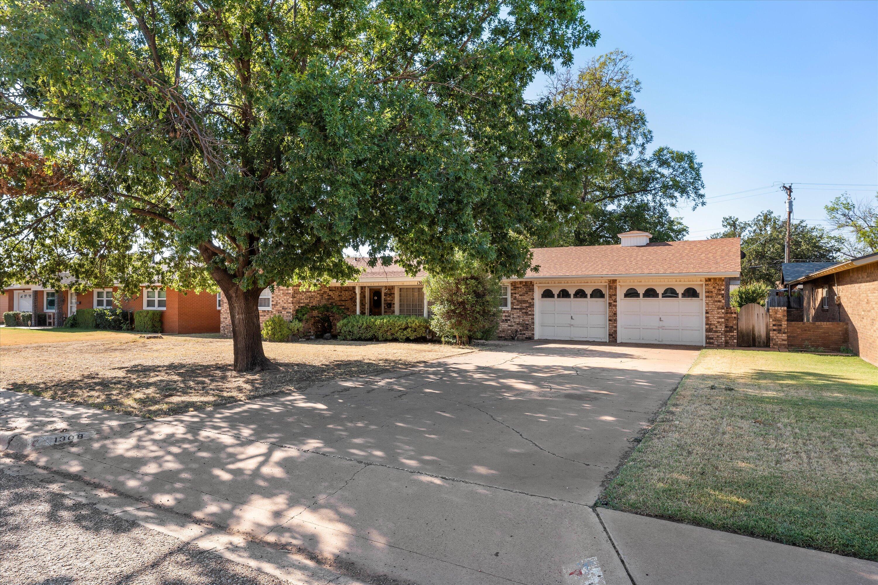 1308 E Harris Street