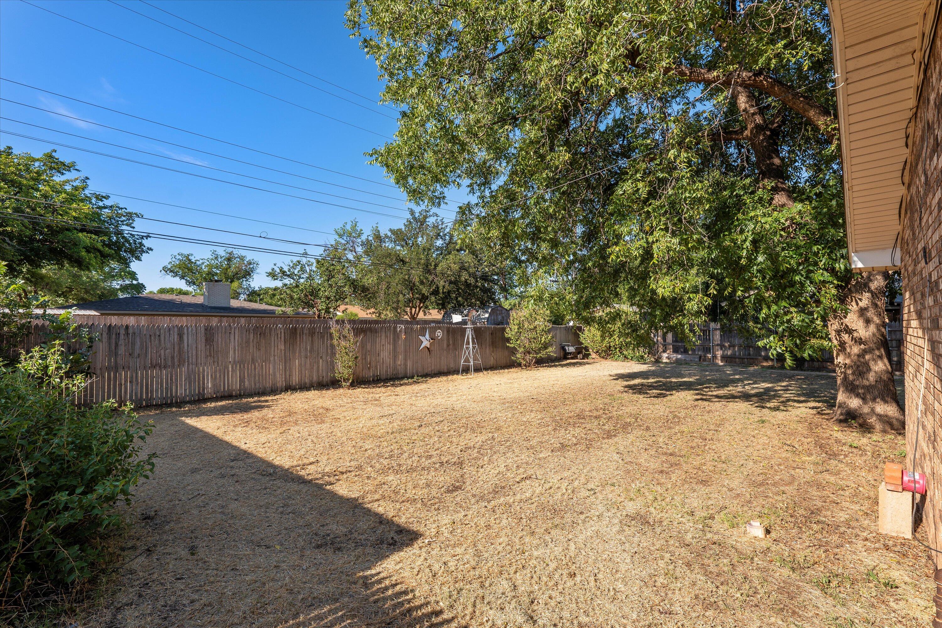 1308 E Harris Street