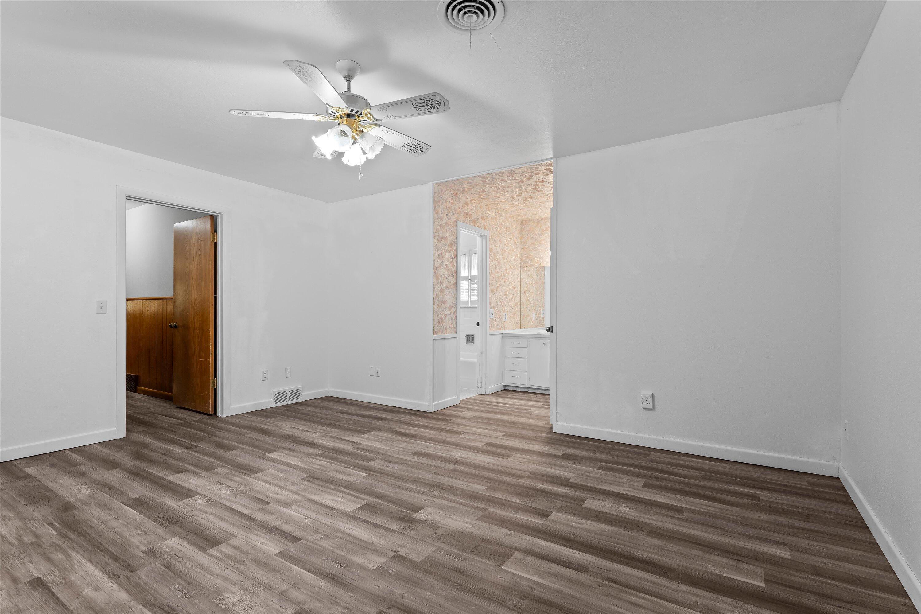 1308 E Harris Street