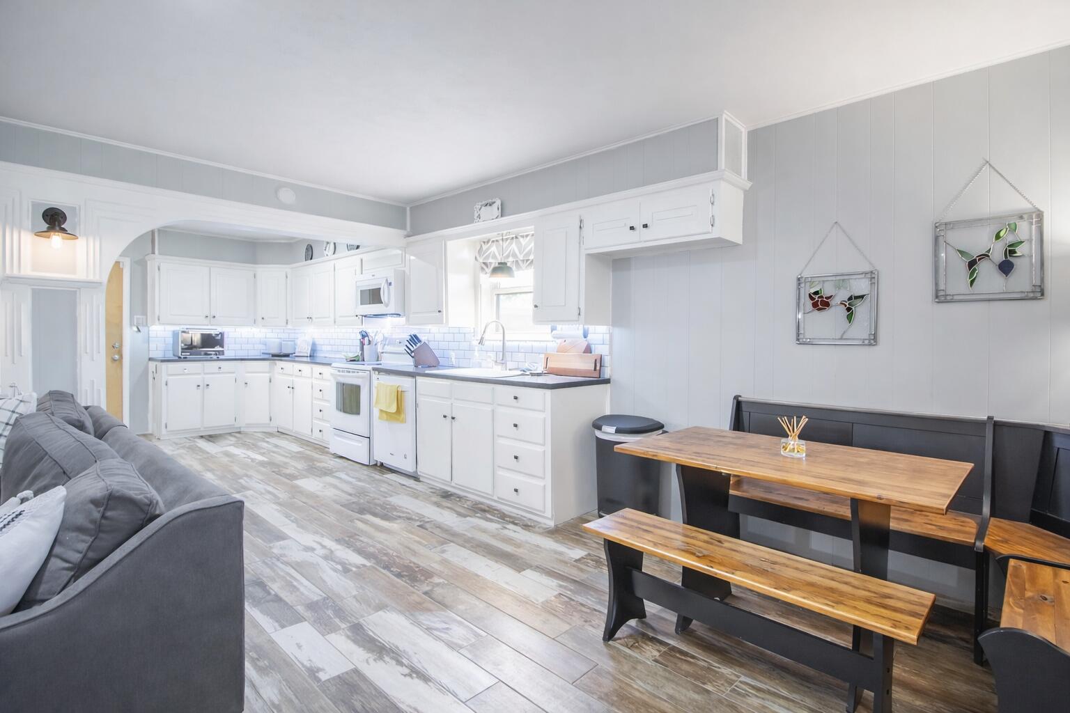 1603 E Reppto Street