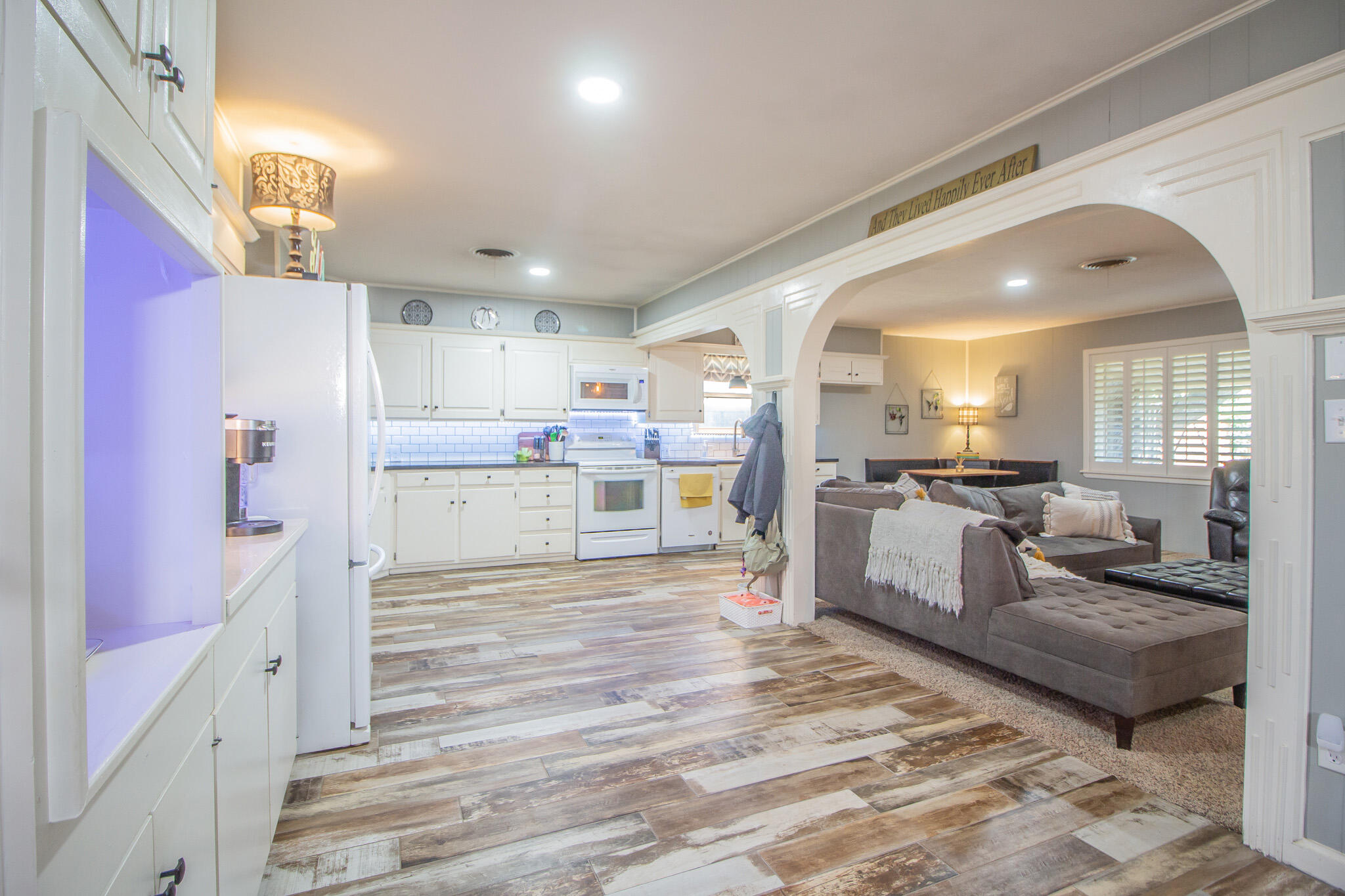 1603 E Reppto Street