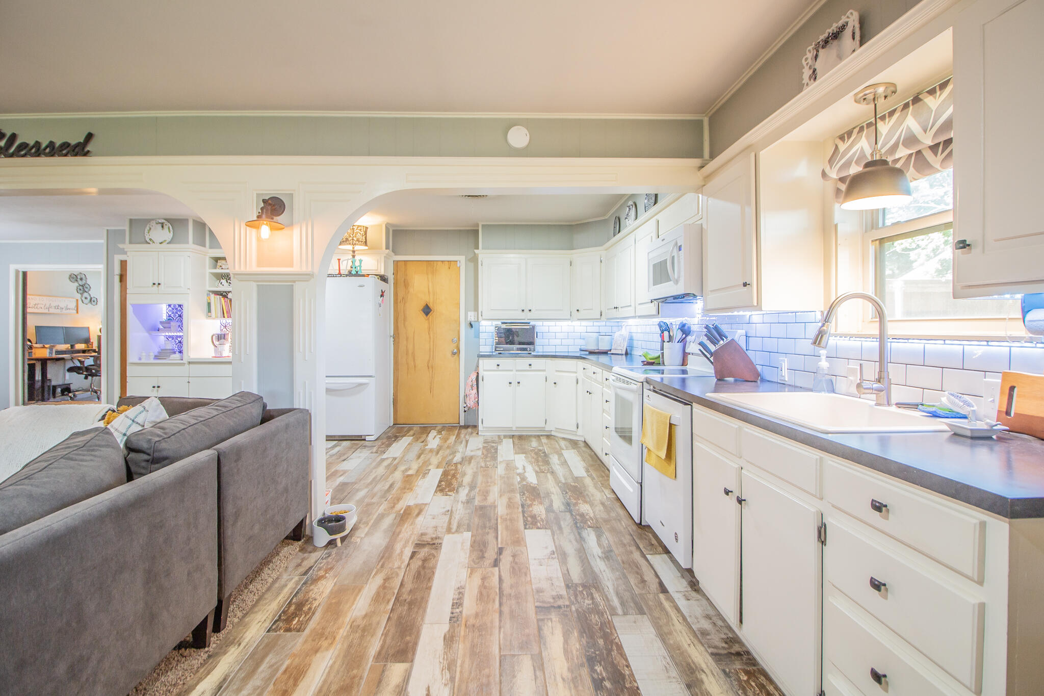 1603 E Reppto Street