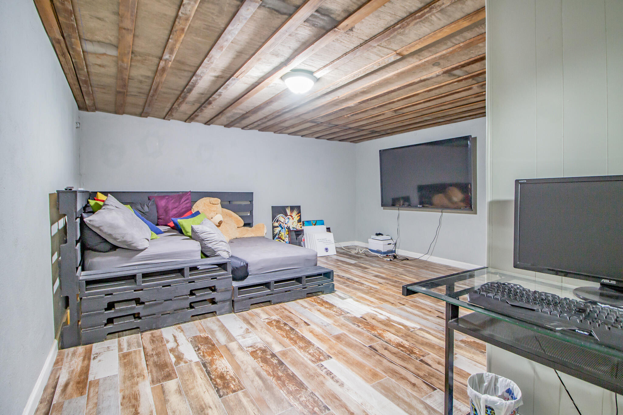 1603 E Reppto Street