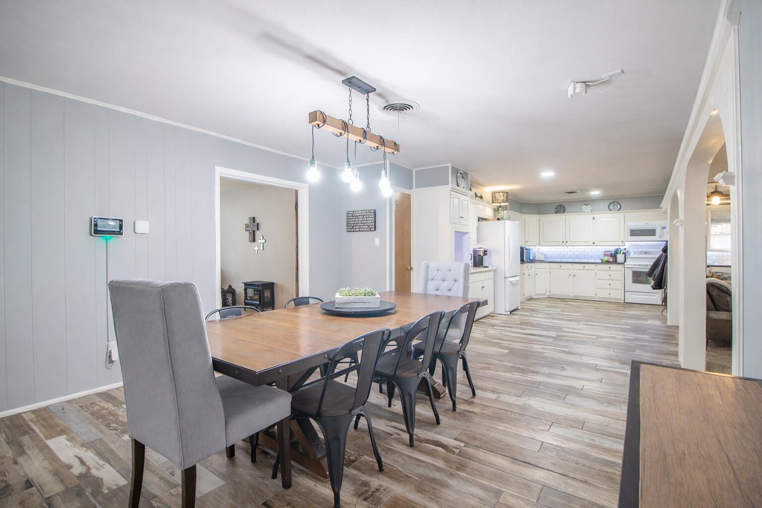 1603 E Reppto Street