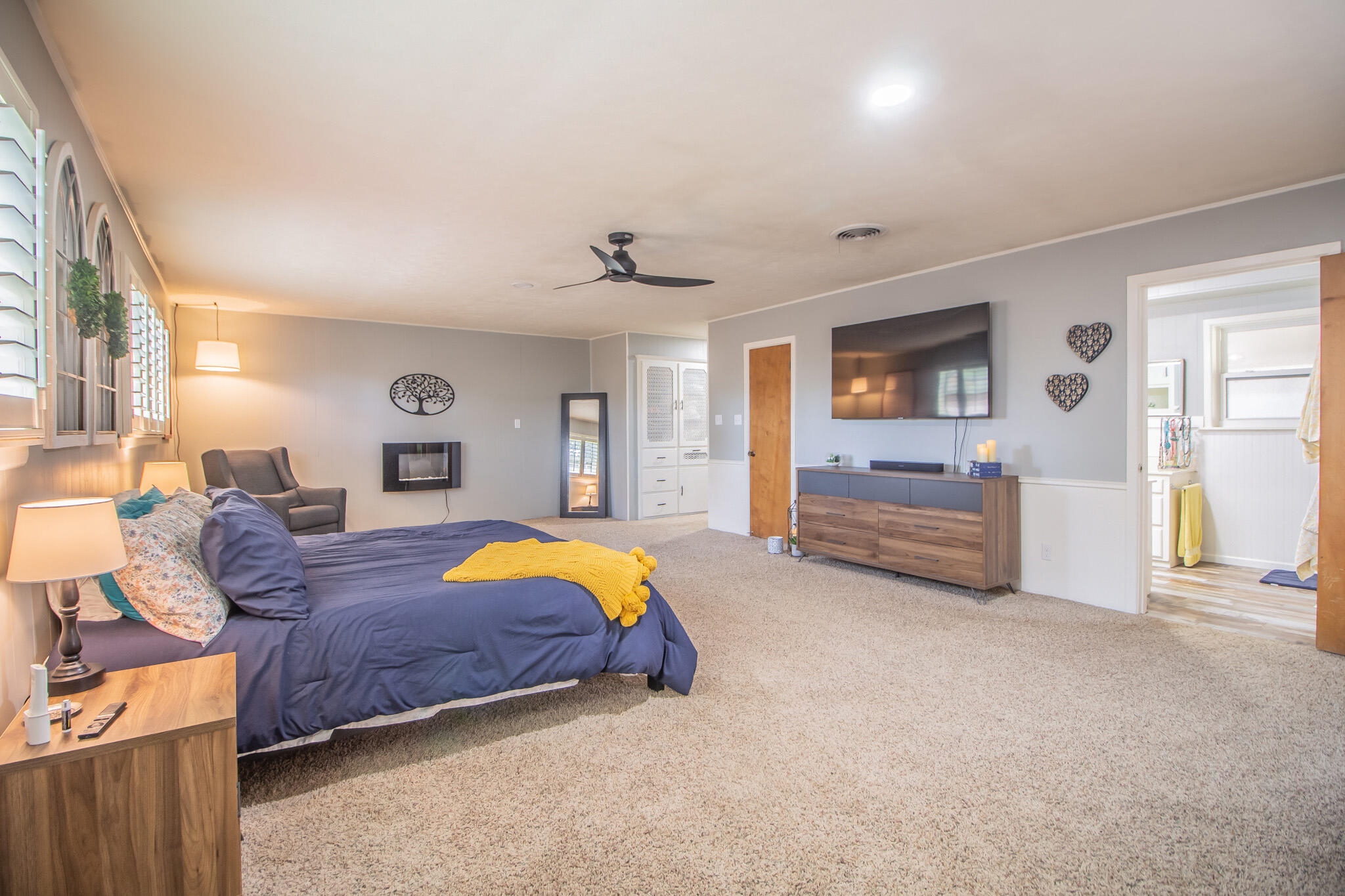 1603 E Reppto Street