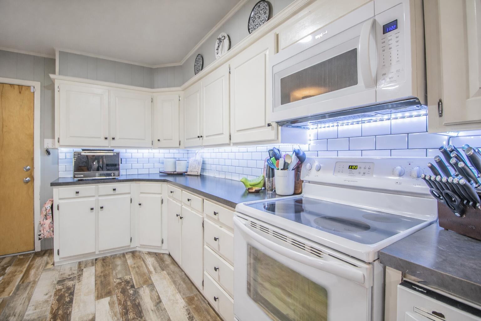 1603 E Reppto Street