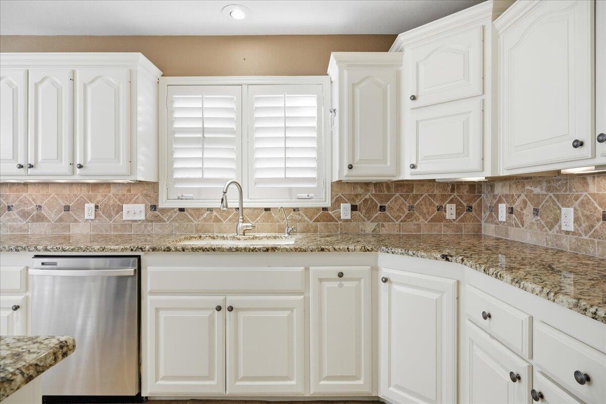 1703 E Casa Linda Lane