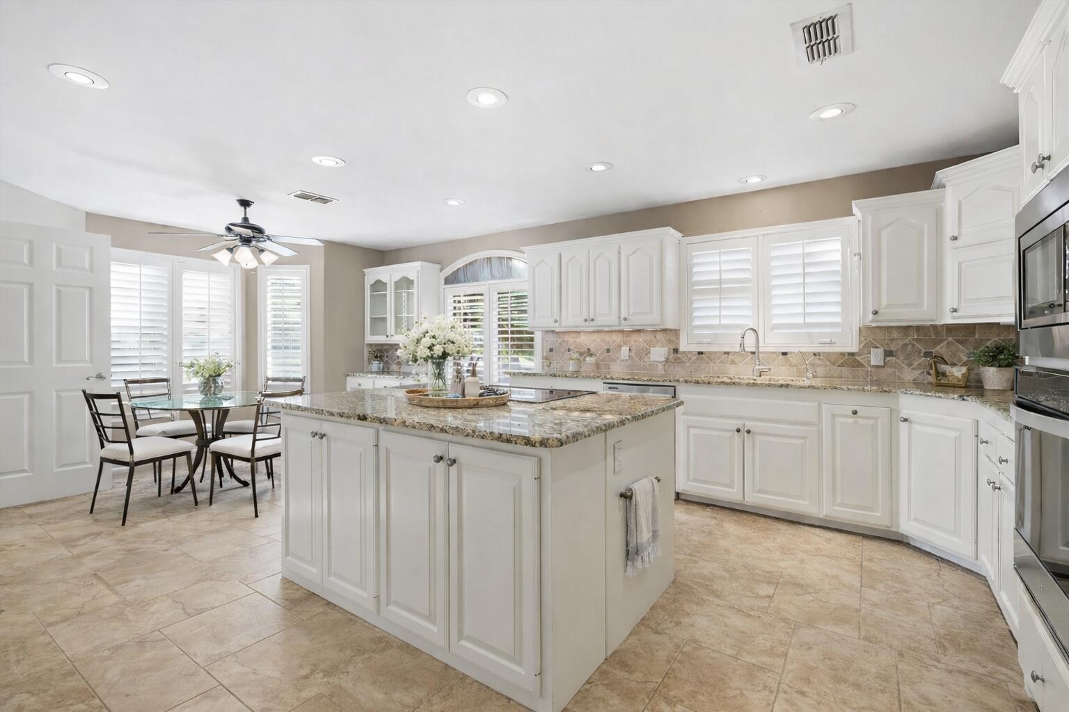 1703 E Casa Linda Lane