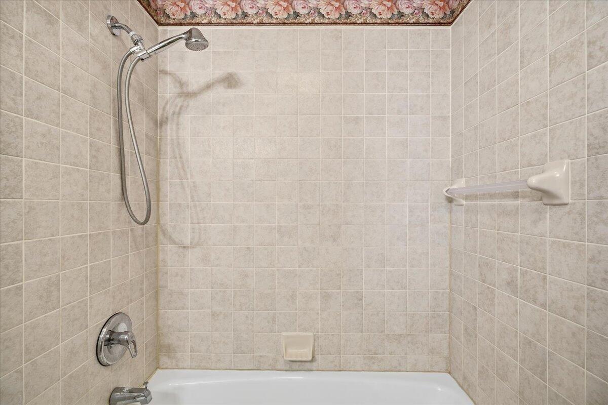 1703 E Casa Linda Lane