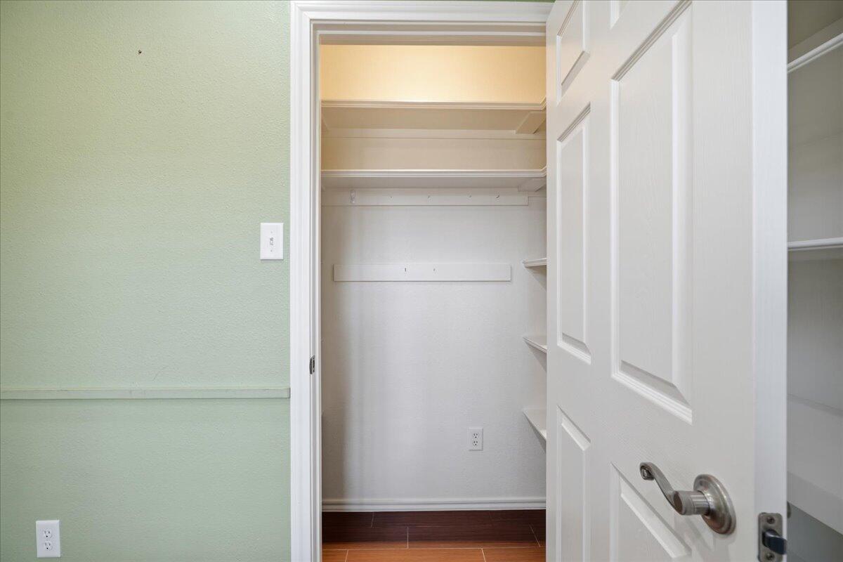 1703 E Casa Linda Lane