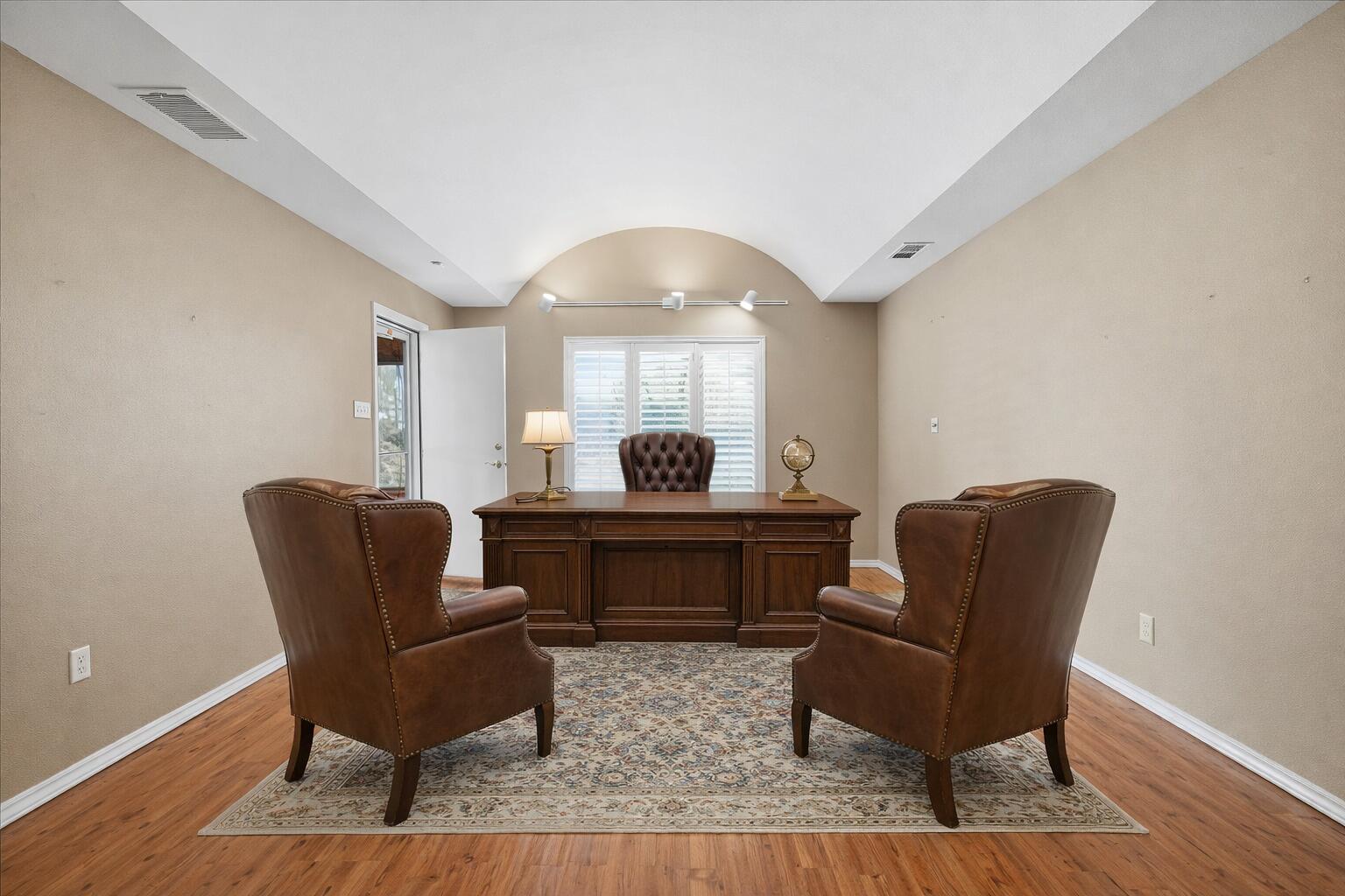 1703 E Casa Linda Lane