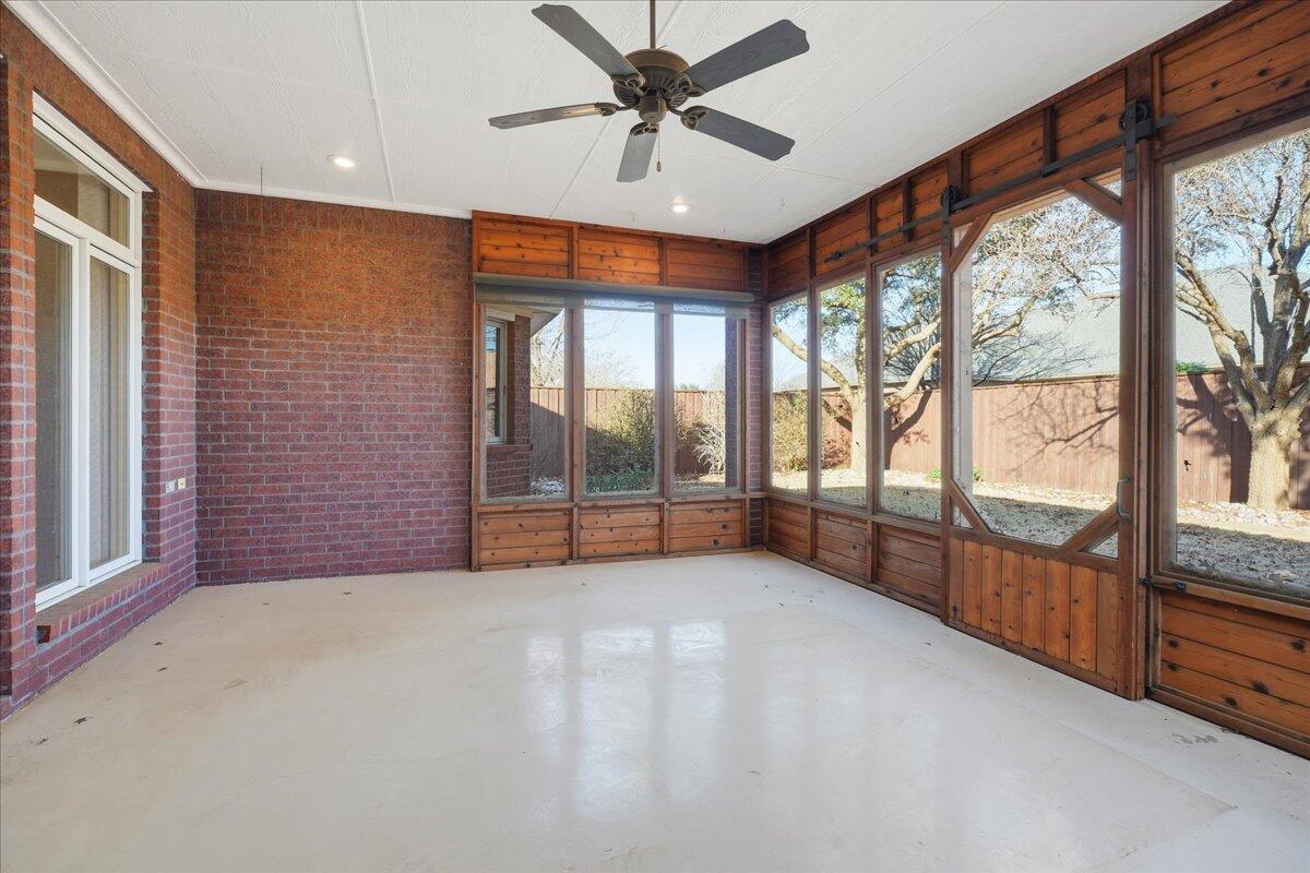 1703 E Casa Linda Lane