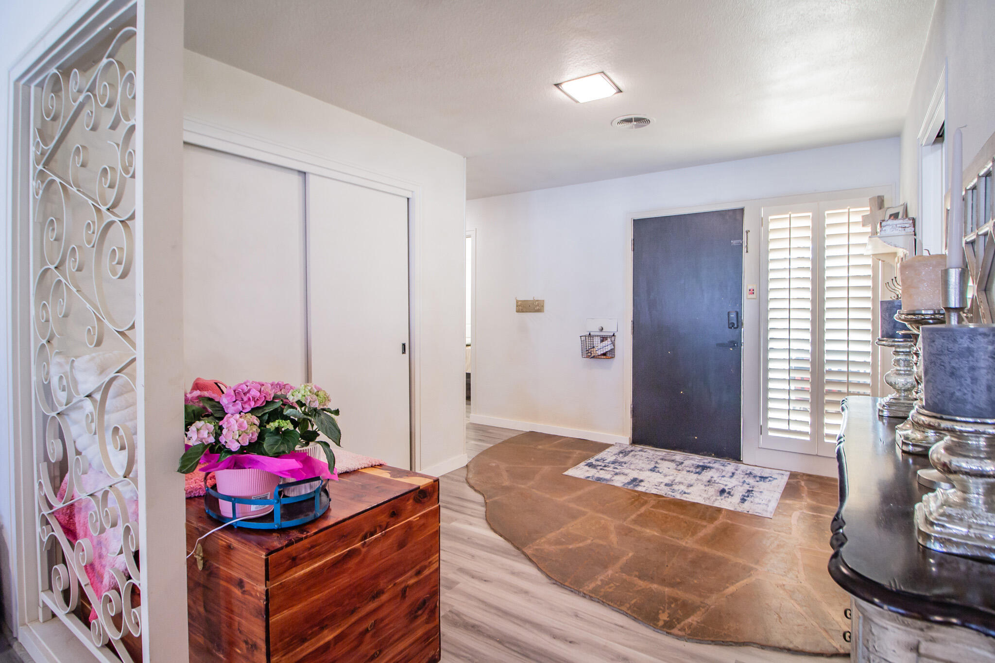 1301 E Buckley Street